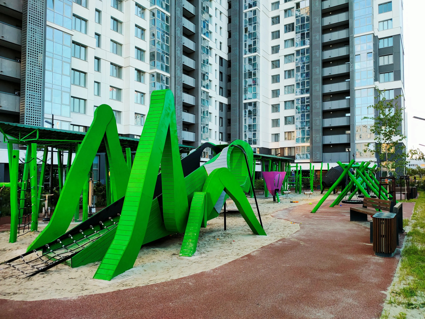 Квартира с красивой террасой на крыше дома в Белгороде