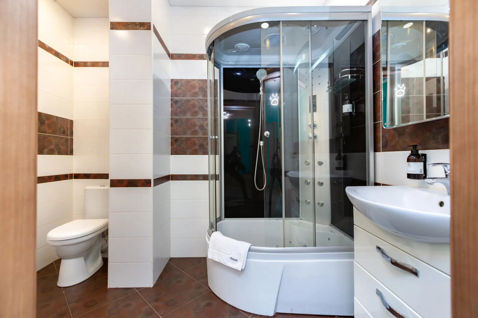 Апартаменты GOSH Малыгина,50-8