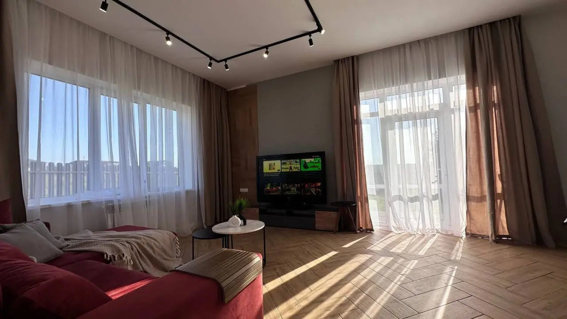 Частный дом Стильный Дом с Видом на Водоем