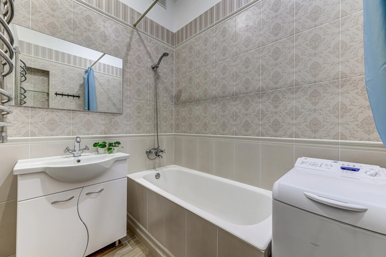 Квартира на Декабристов 6