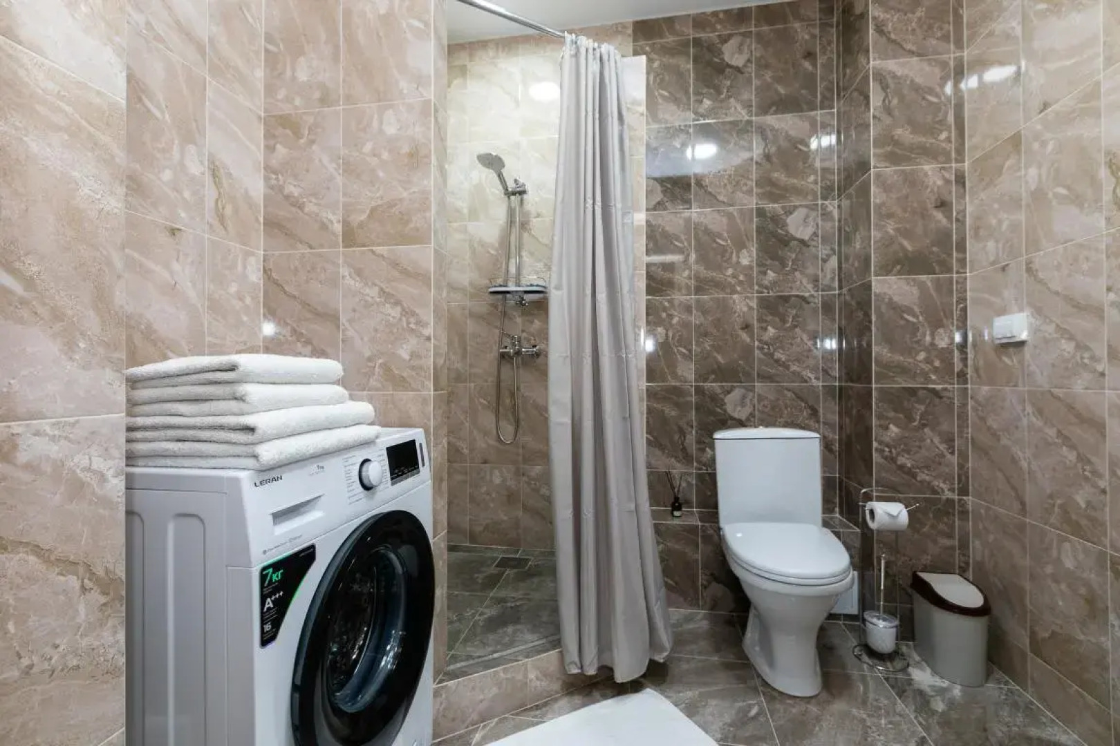 Двухкомнатные апартаменты Этажидейли возле ЖД вокзала