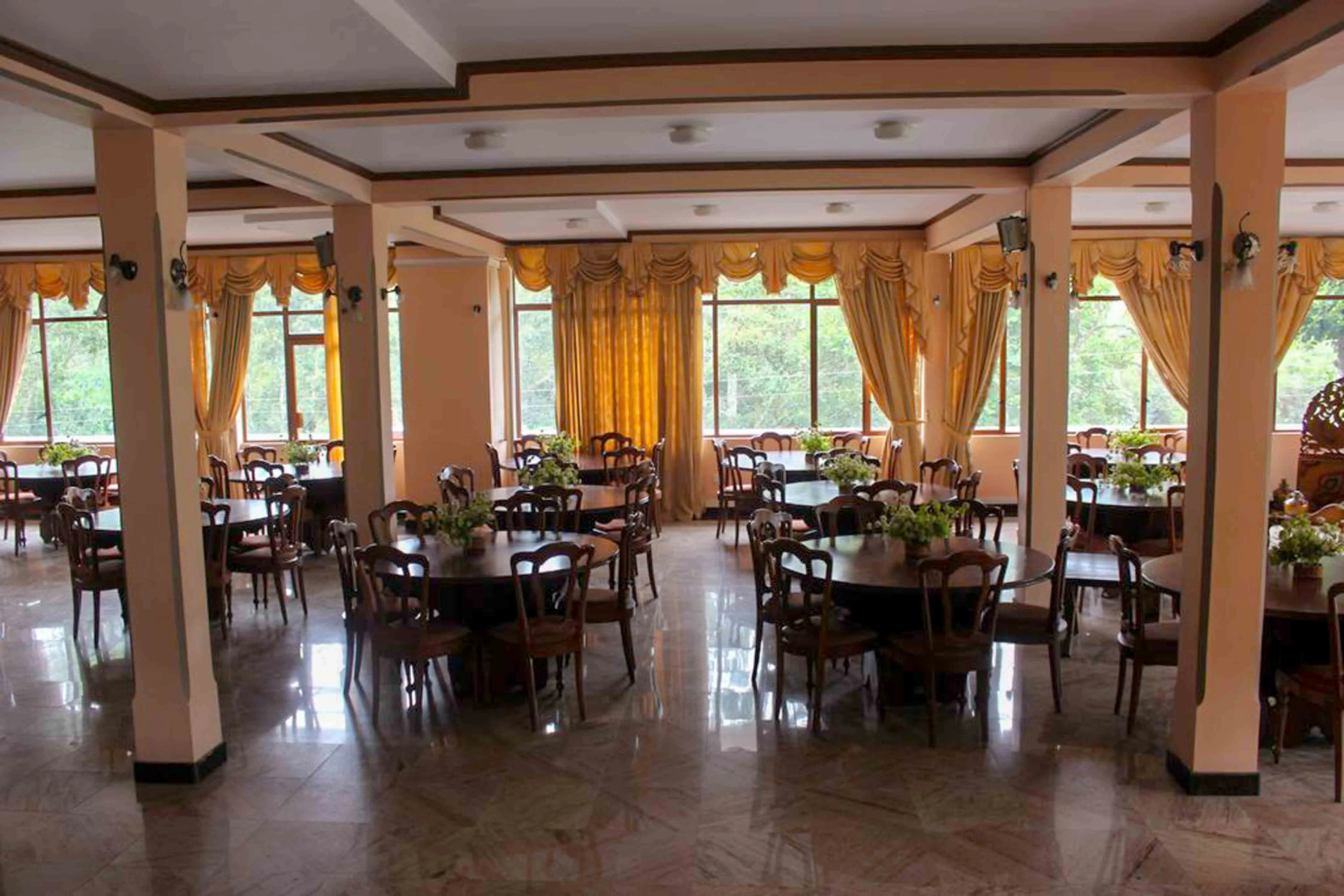 Отель Yoho Thushara