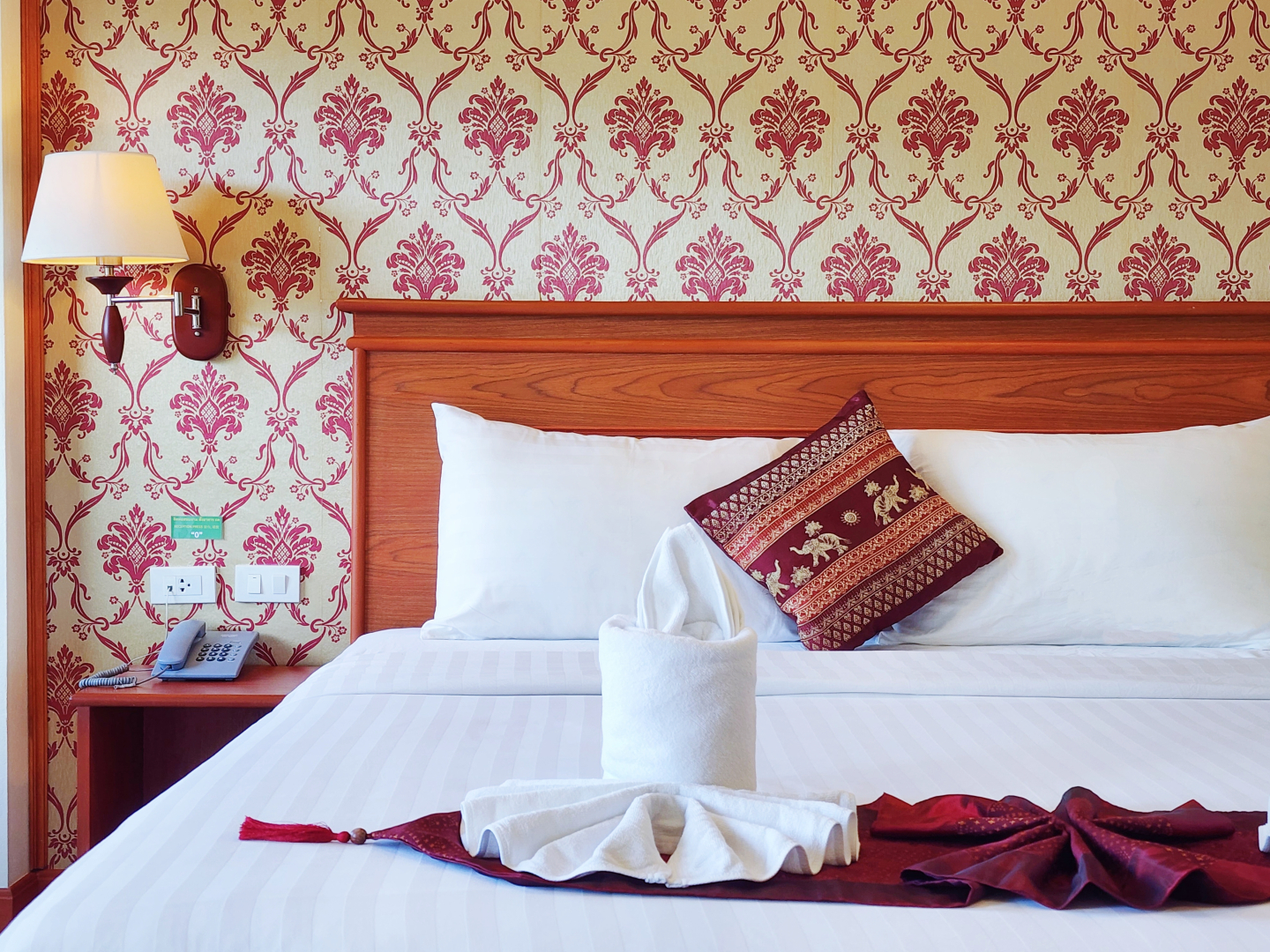 Курортный отель Phaithong Sotel Resort