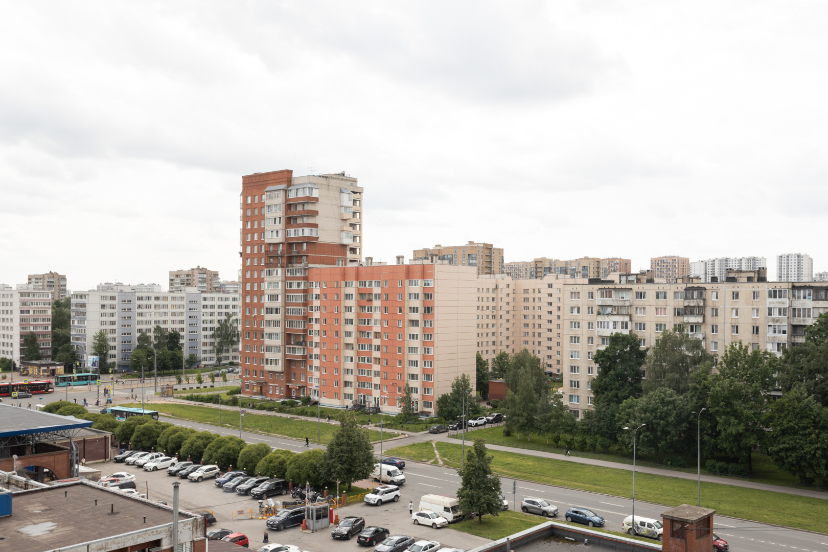 Квартира Тепло Дома у Метро Дыбенко
