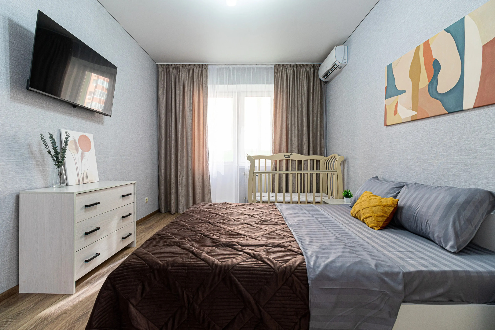 Квартира Двухкомнатная рядом с парком Галицкого