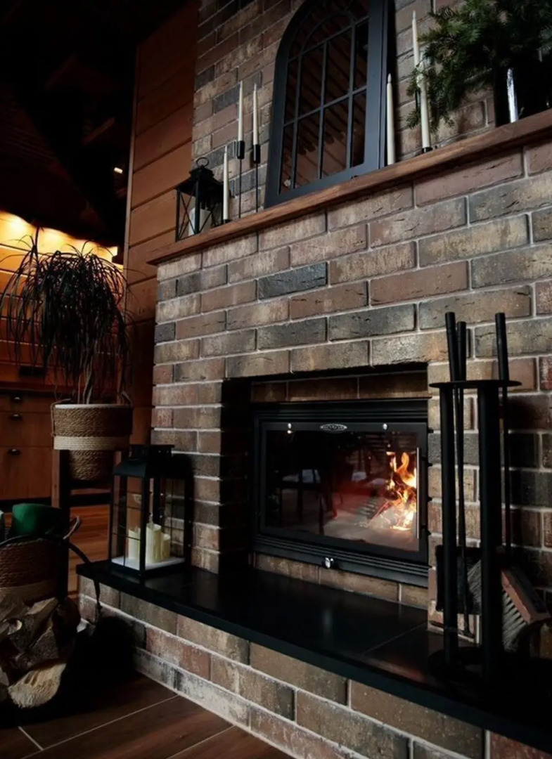 Частный дом A-фрейм c кaминoм и бaней в сoснoвом лeсу