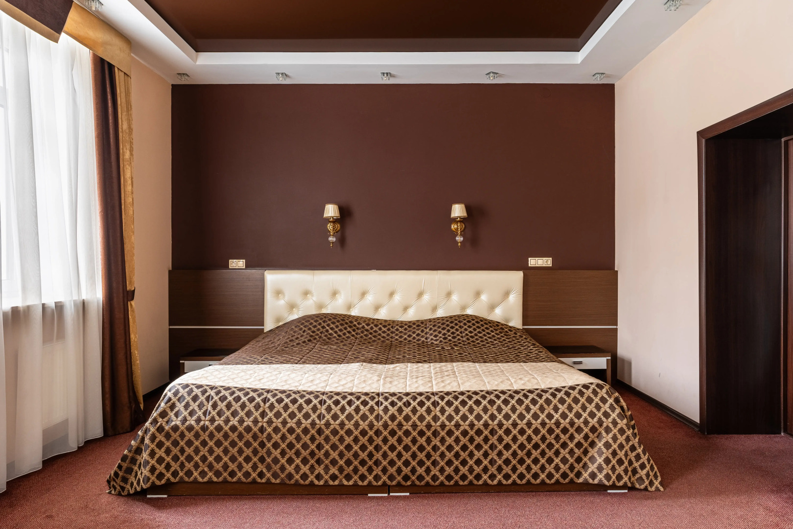 Отель Губернский