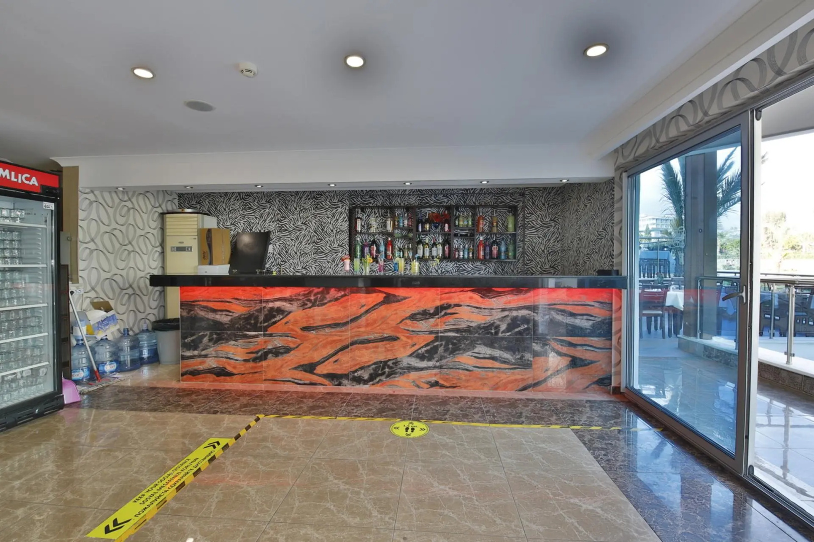 Opia Hotel