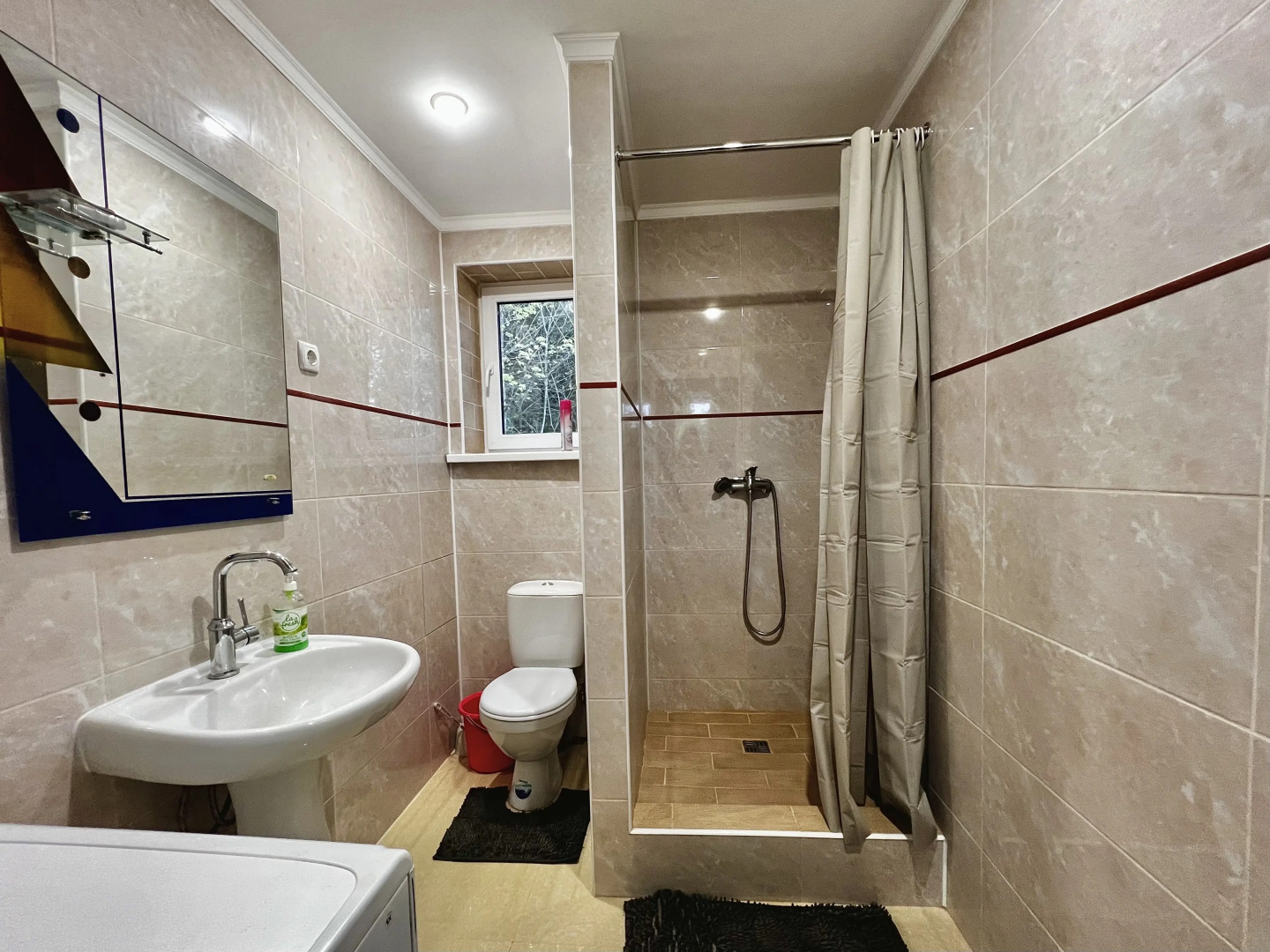 Гостевой дом Загородный таунхаус на берегу собственно водоёма