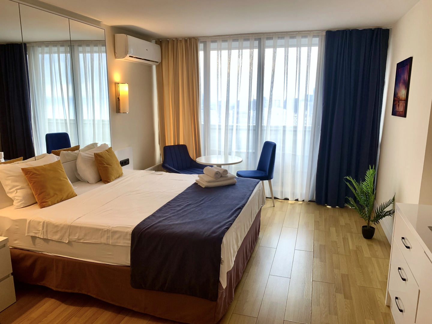 Апарт-отель ORBI CITY LIFE