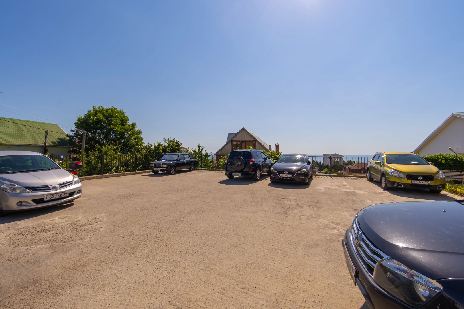 Апартаменты уютные с панорамными окнами от LetoApart