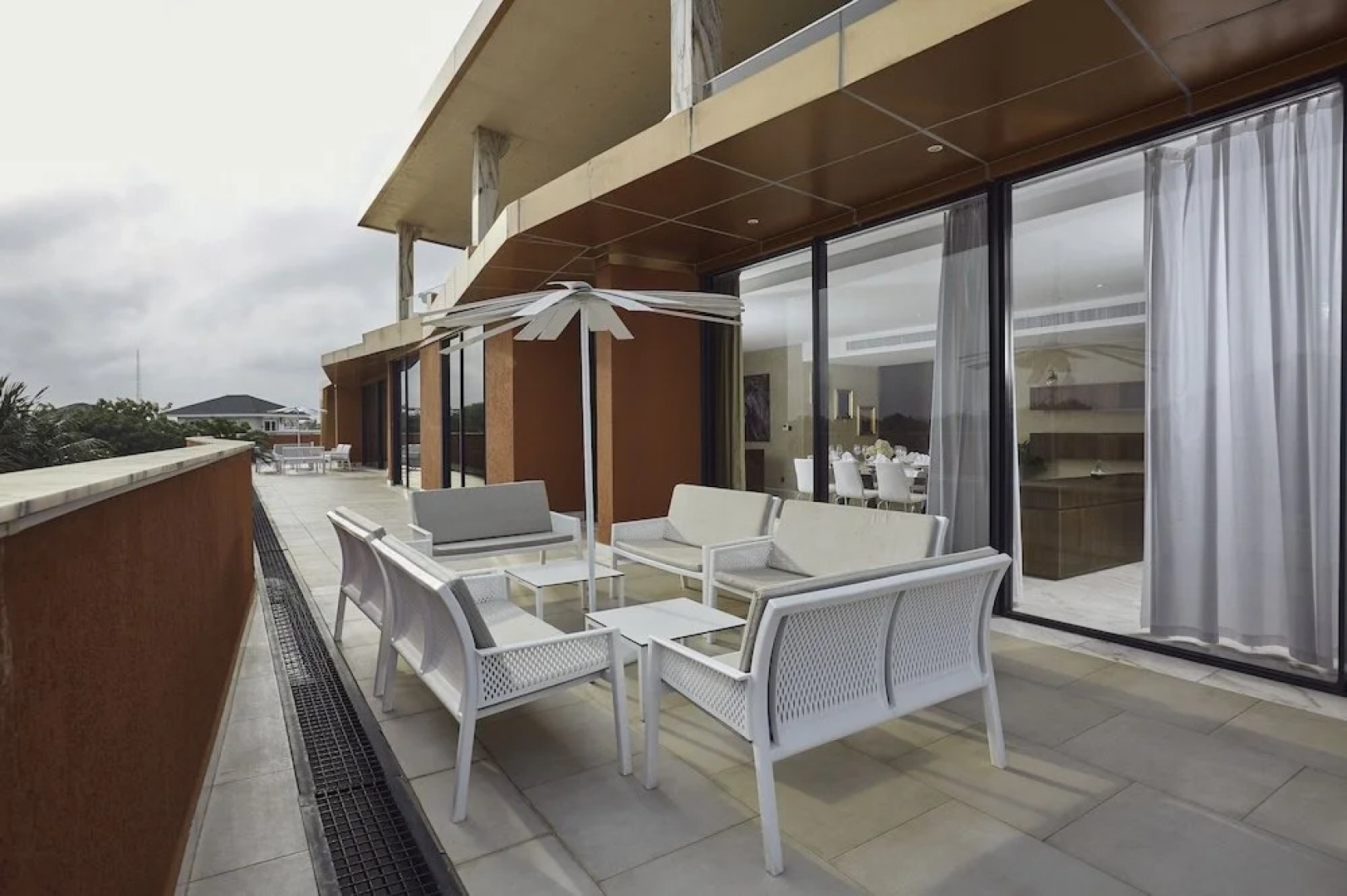 Отель Bel Air Crest Hotel & Suites