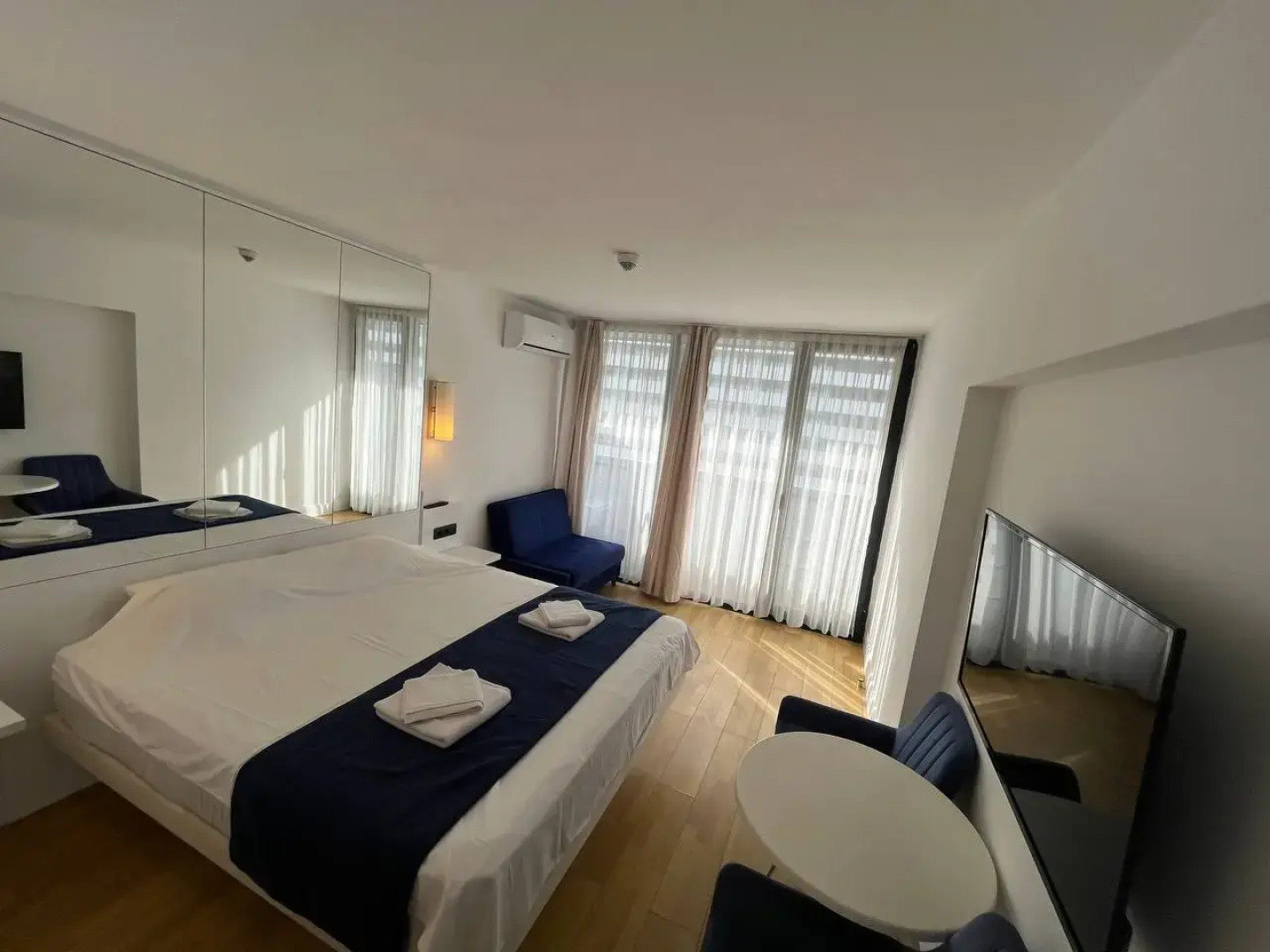 Апартаменты у моря с шикарным видом в Апарт-Отеле Orbi City (Новый Батуми, Аллея Героев) (4346А)