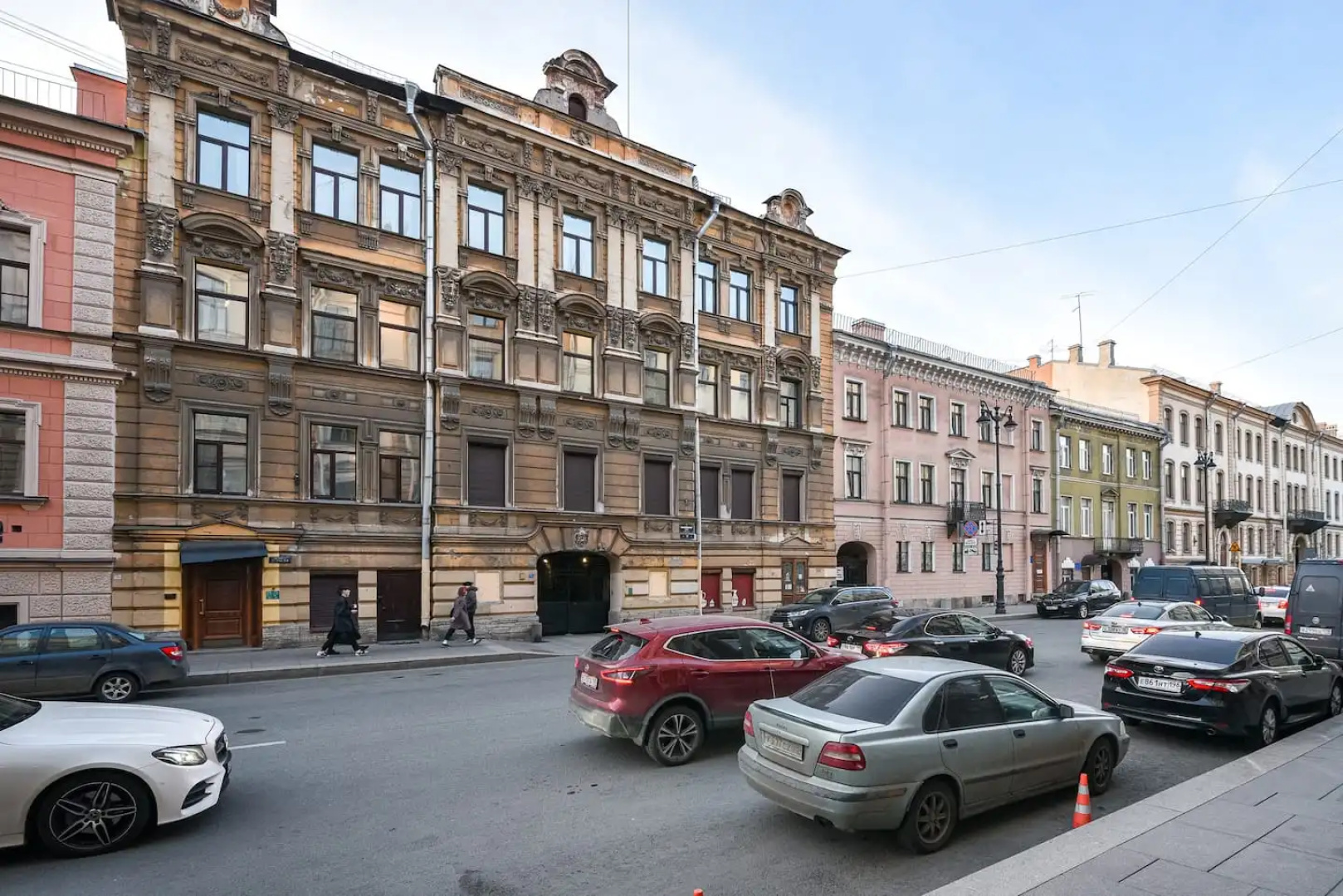 Апартаменты LetYourFlat "Hermitage Residence"