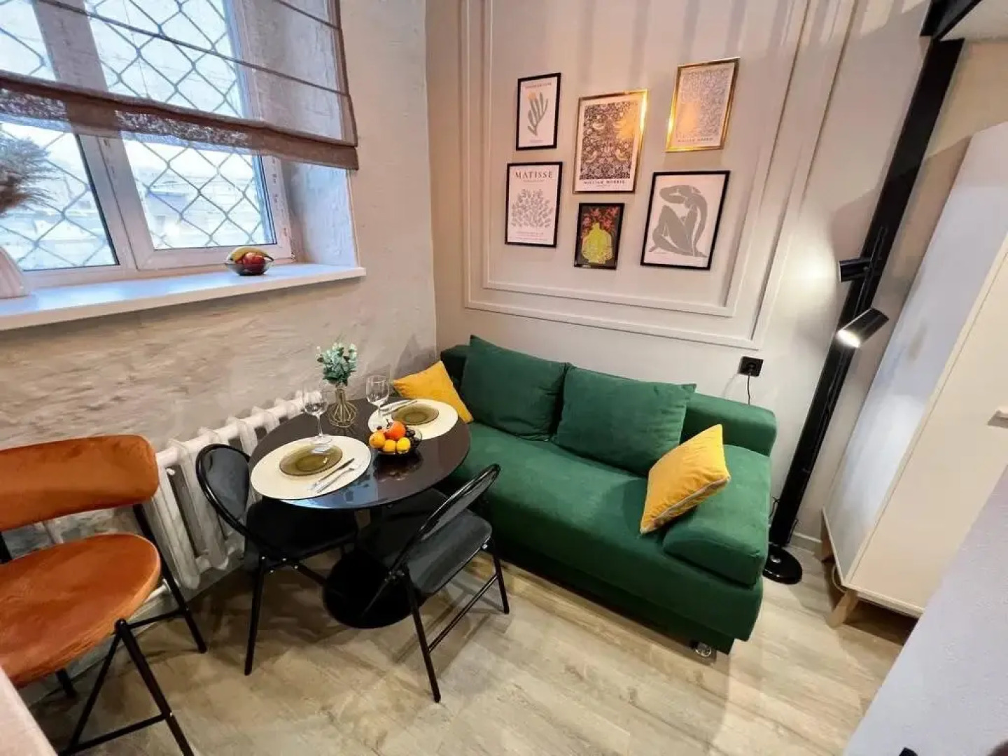 Уютная студия в 8 минутах на метро от самого центра