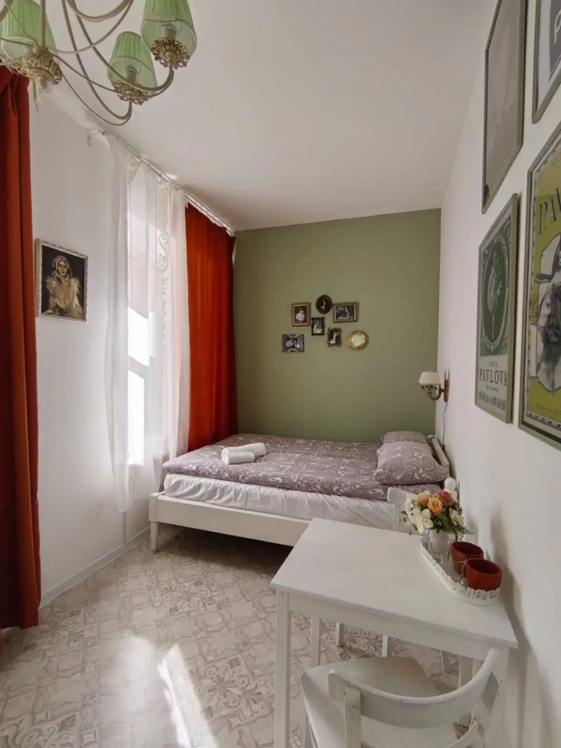 Меблированные комнаты Ночь в Галерее