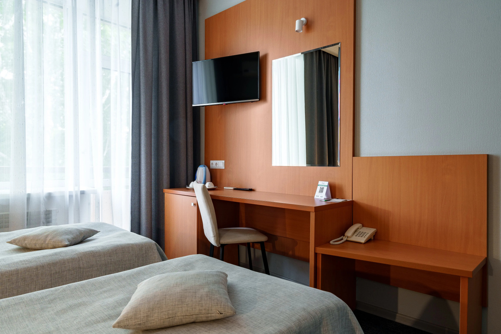 Отель Cronwell Park Ника