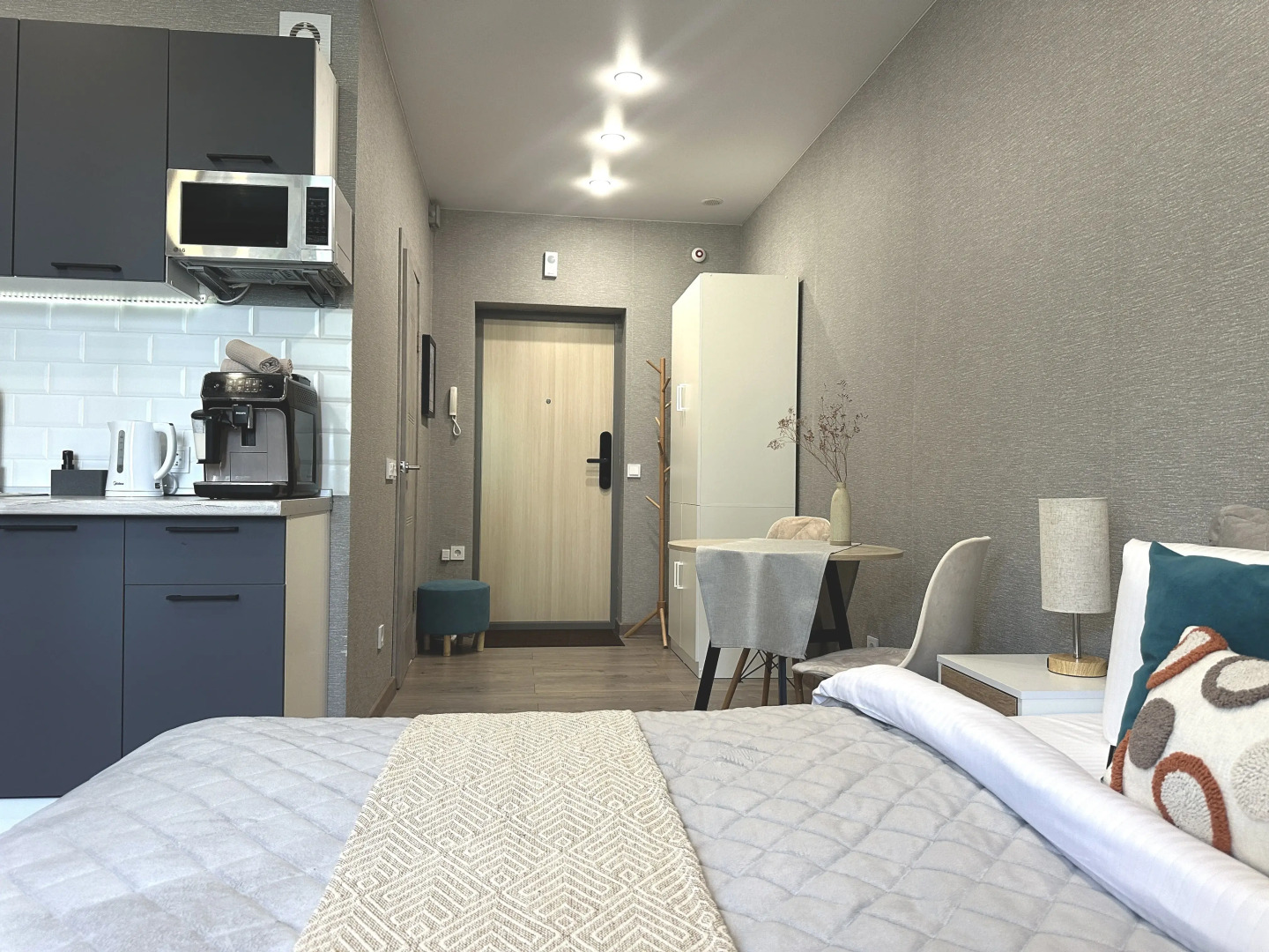 Квартира Уютная Студия Подкова на Родионова 2