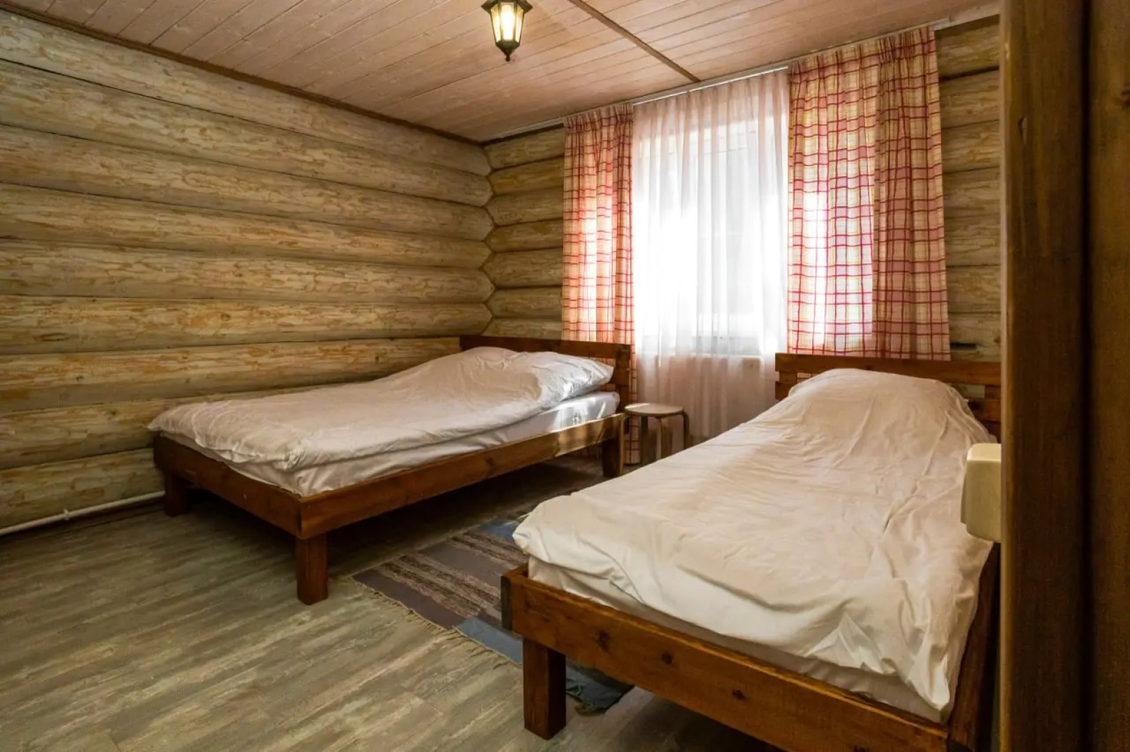 Частный дом в лесу у реки Пра на первой береговой линии