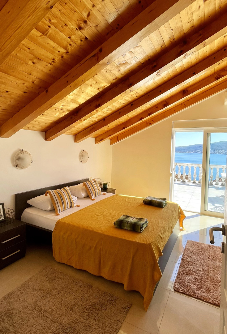 Апарт-отель Family House with pool & sea view