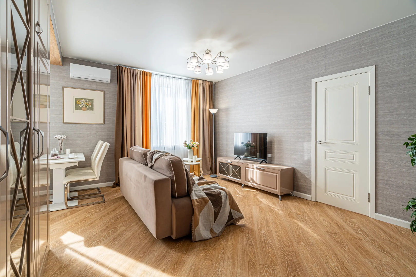 Квартира Bliss Aparts October Avenue 23