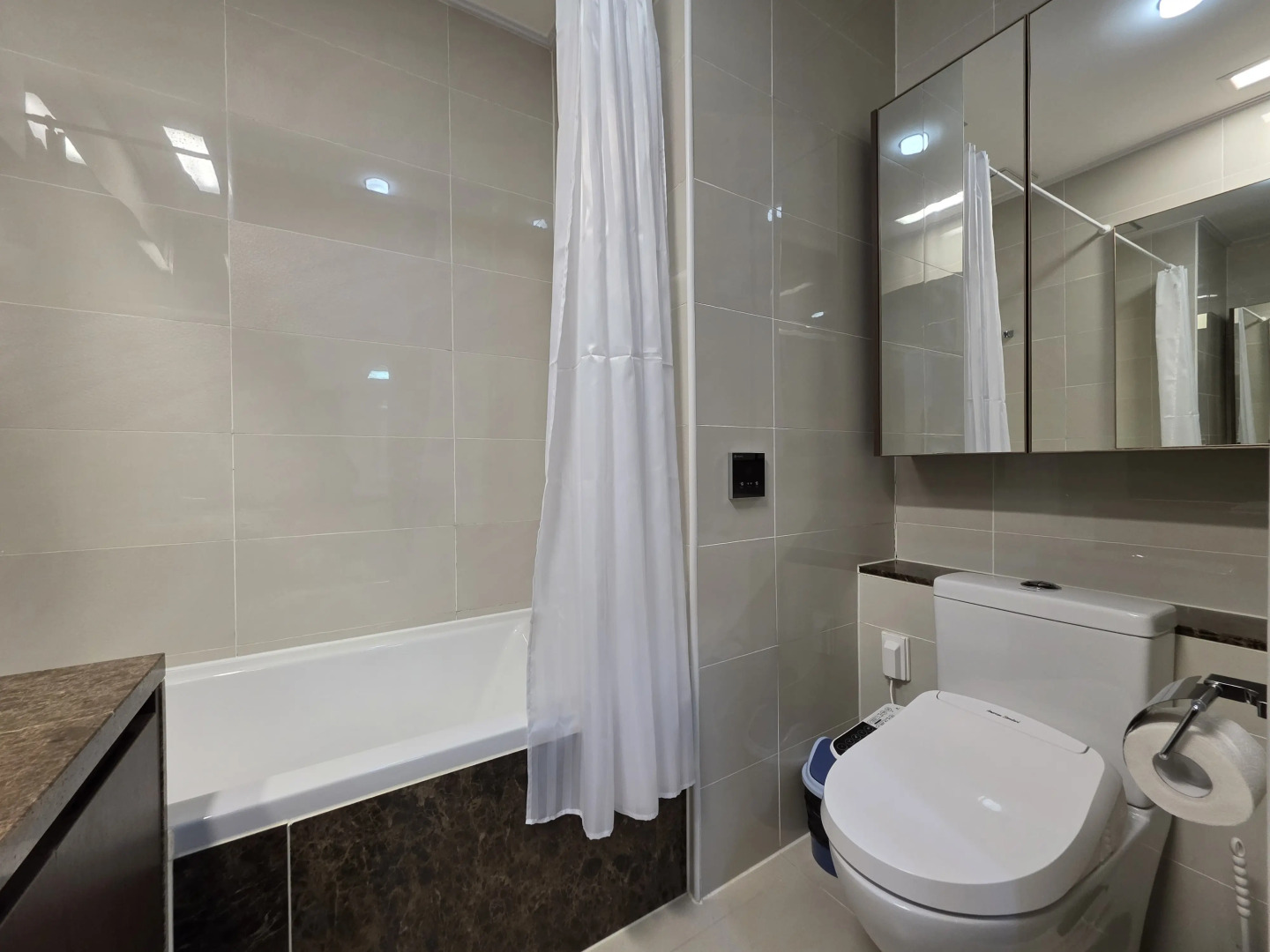 Апартаменты Luxury возле посольства США 2й этаж с шикарным видом на Мечеть