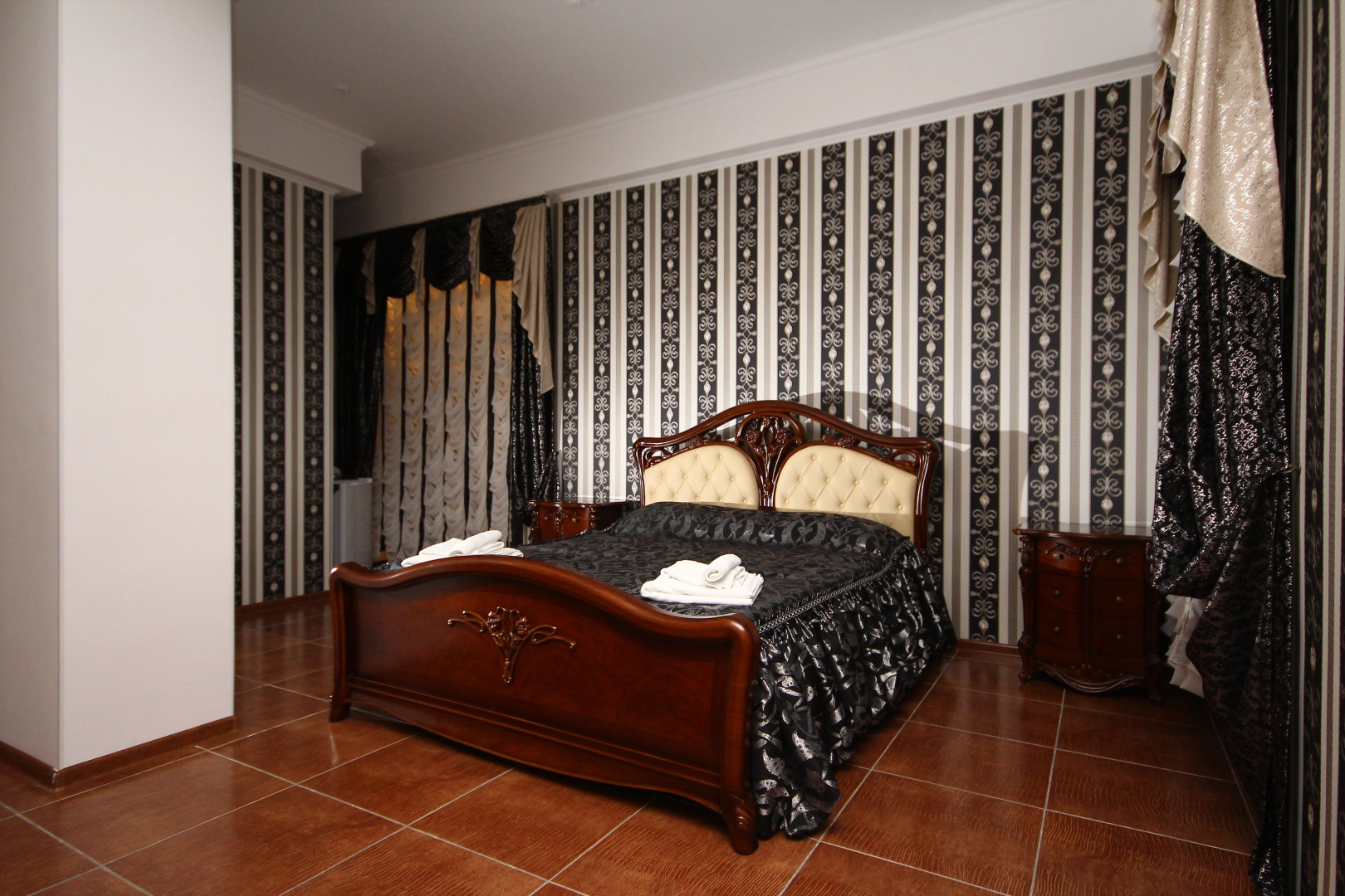 Отель California