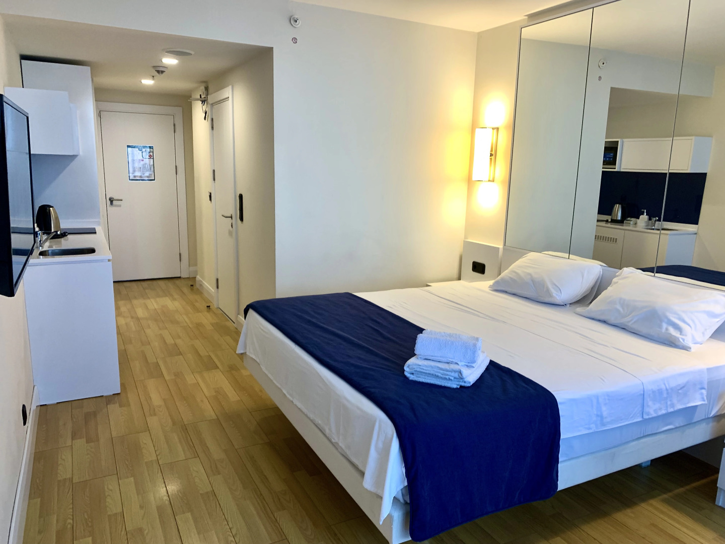 Апартаменты Panorama Orbi City Life