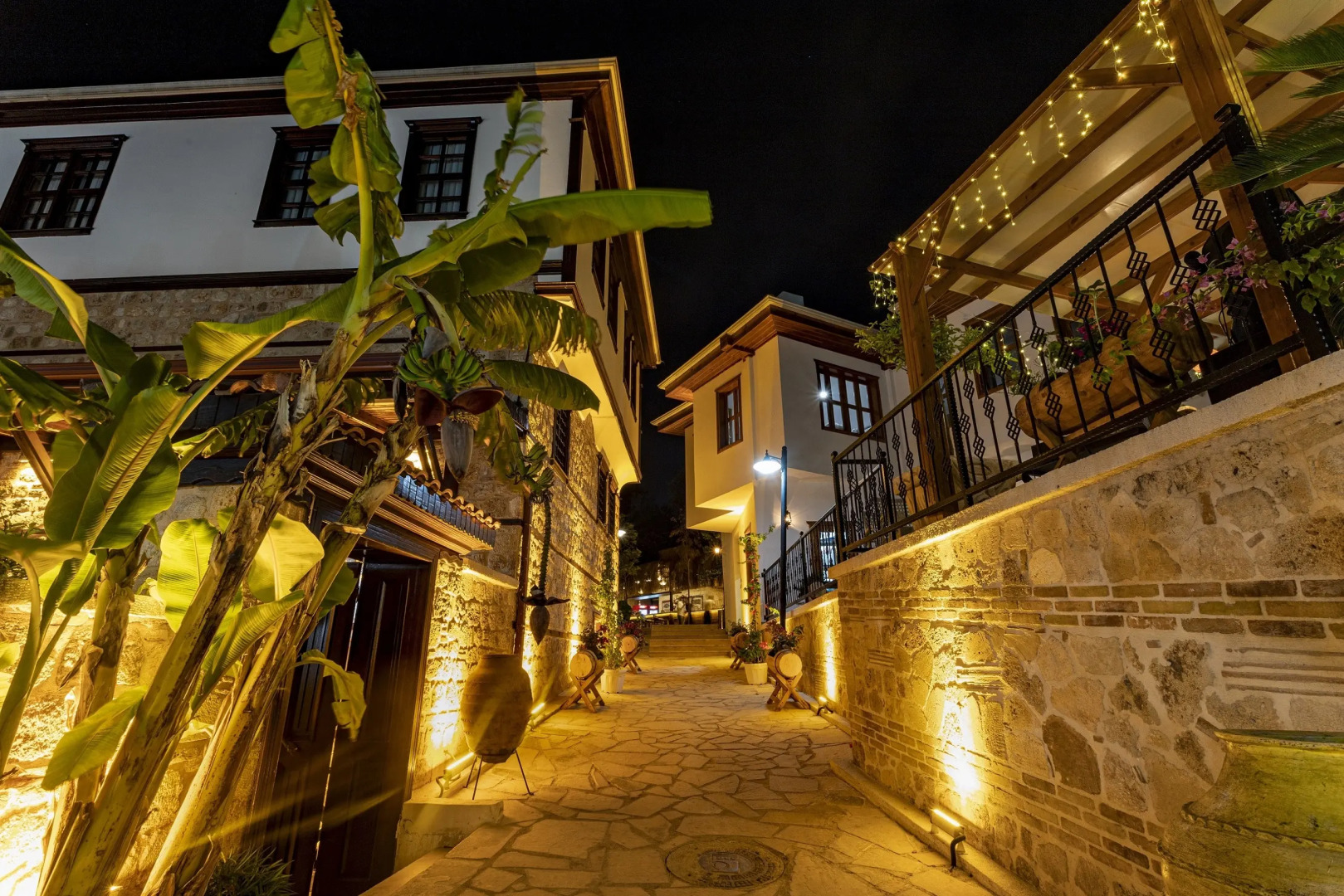 Отель WOO Town Suites