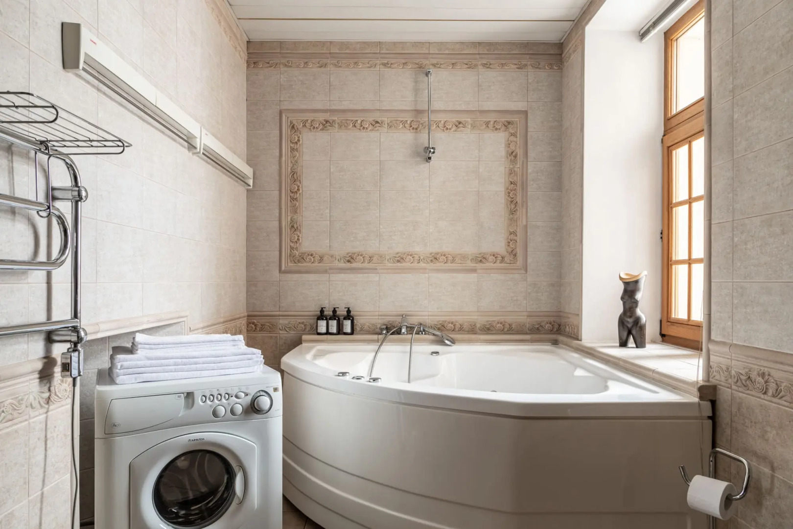 Квартира 4х комнатная  с парковкой возле Кремля