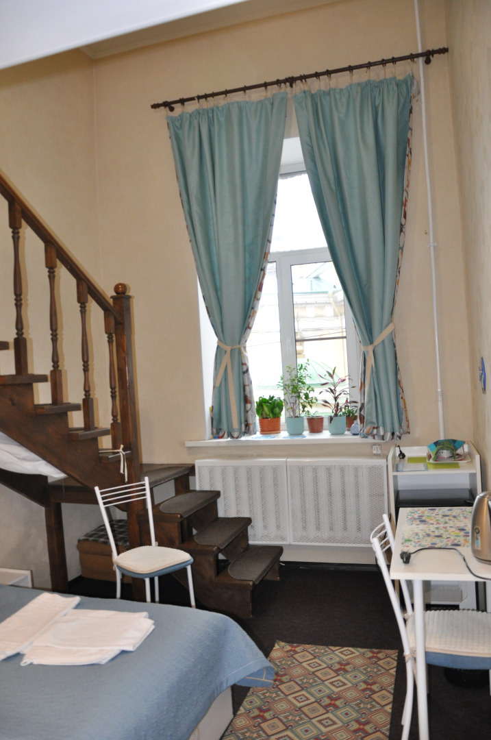 Мебелированные комнаты в Кузнечном переулке