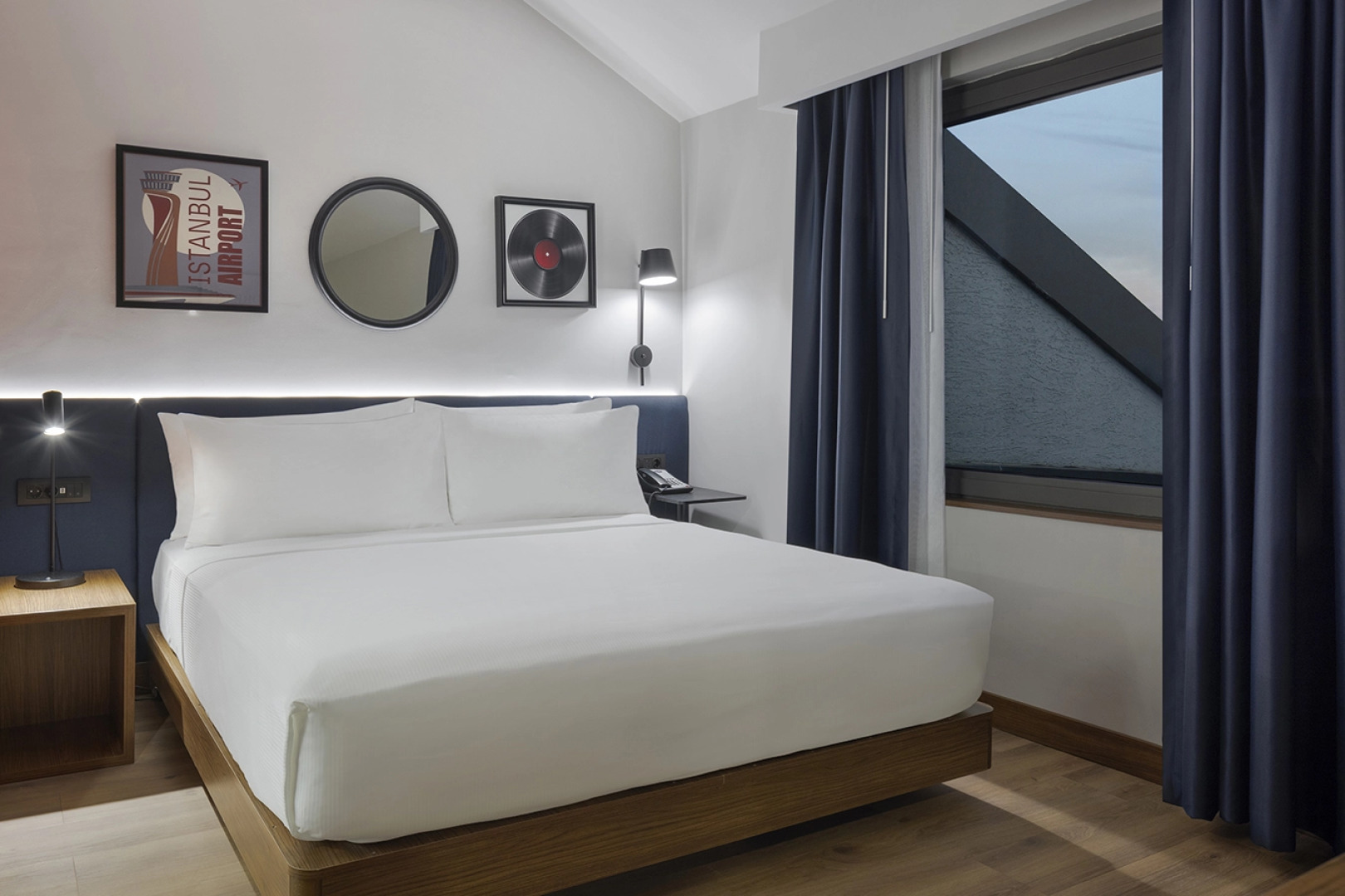 Отель Hampton by Hilton Istanbul Arnavutkoy