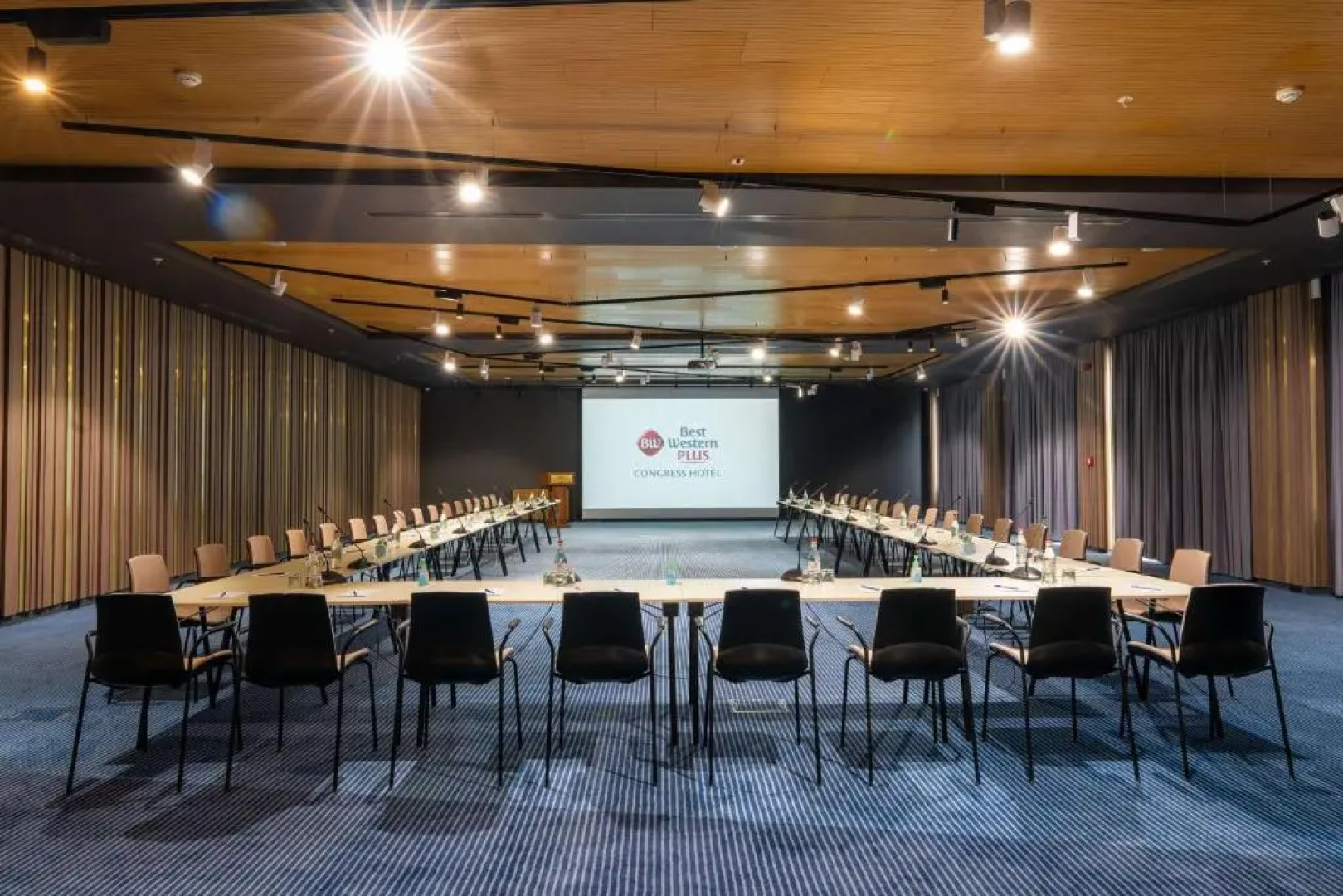 Отель Best Western Plus Congress Hotel