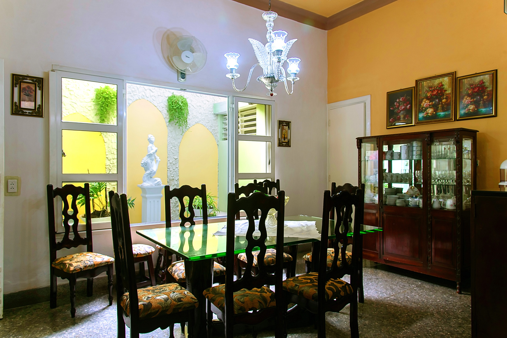 Мини-Отель Hostal Yakelyn