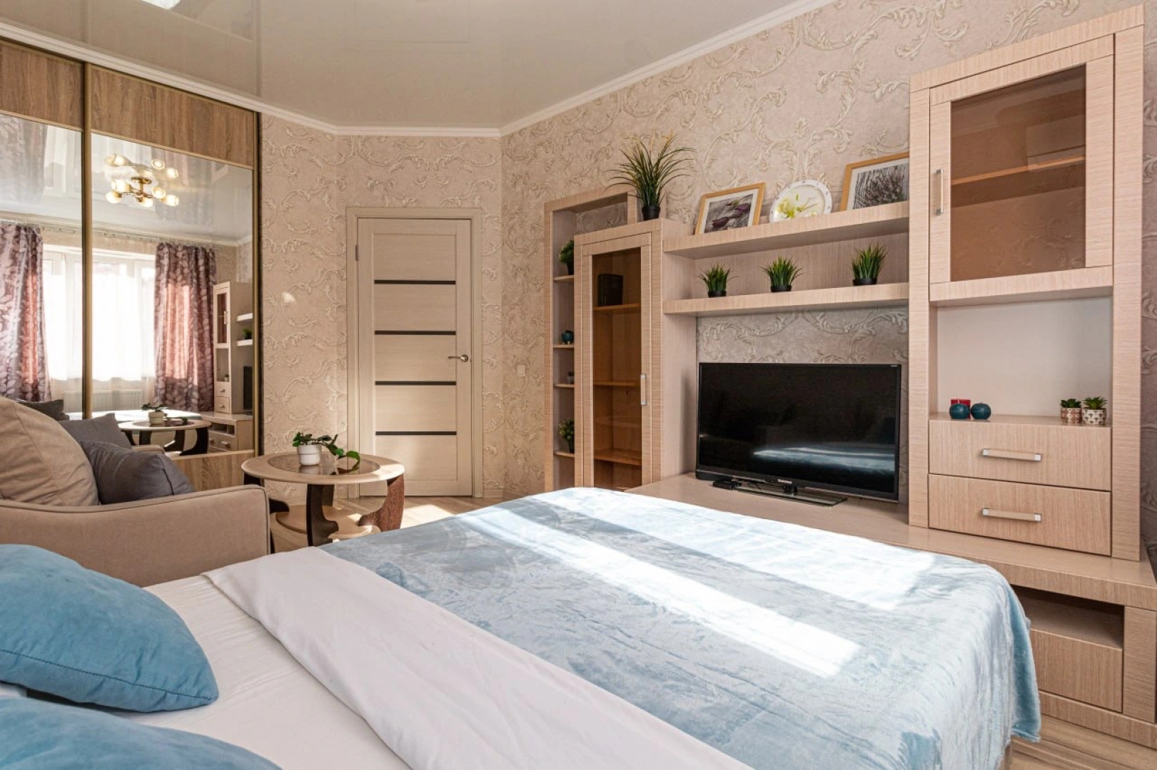 Апартаменты с Новым Ремонтом Возле Парка Галицкого