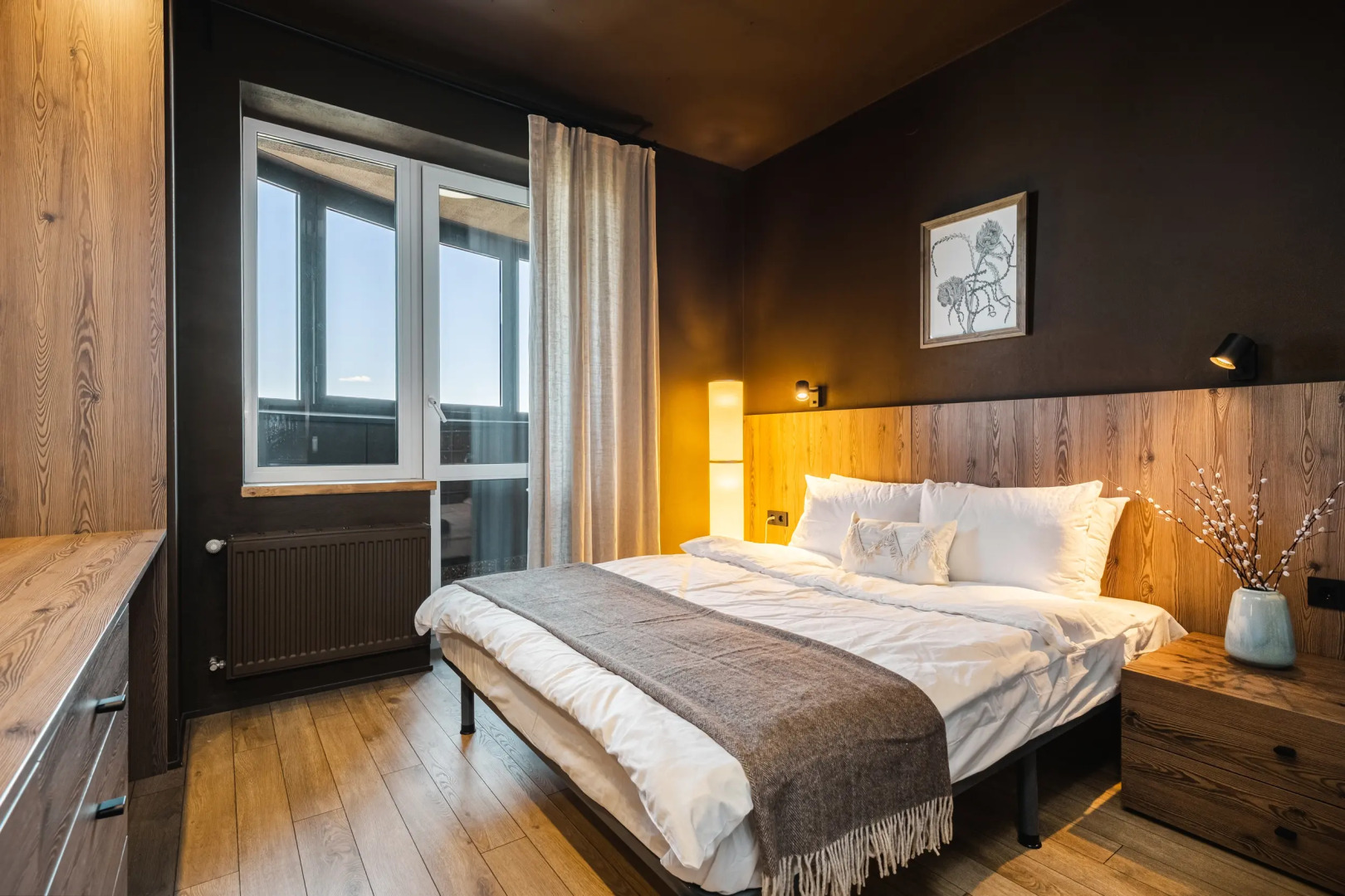 Апартаменты с захватывающим видом на проспект Дзержинского