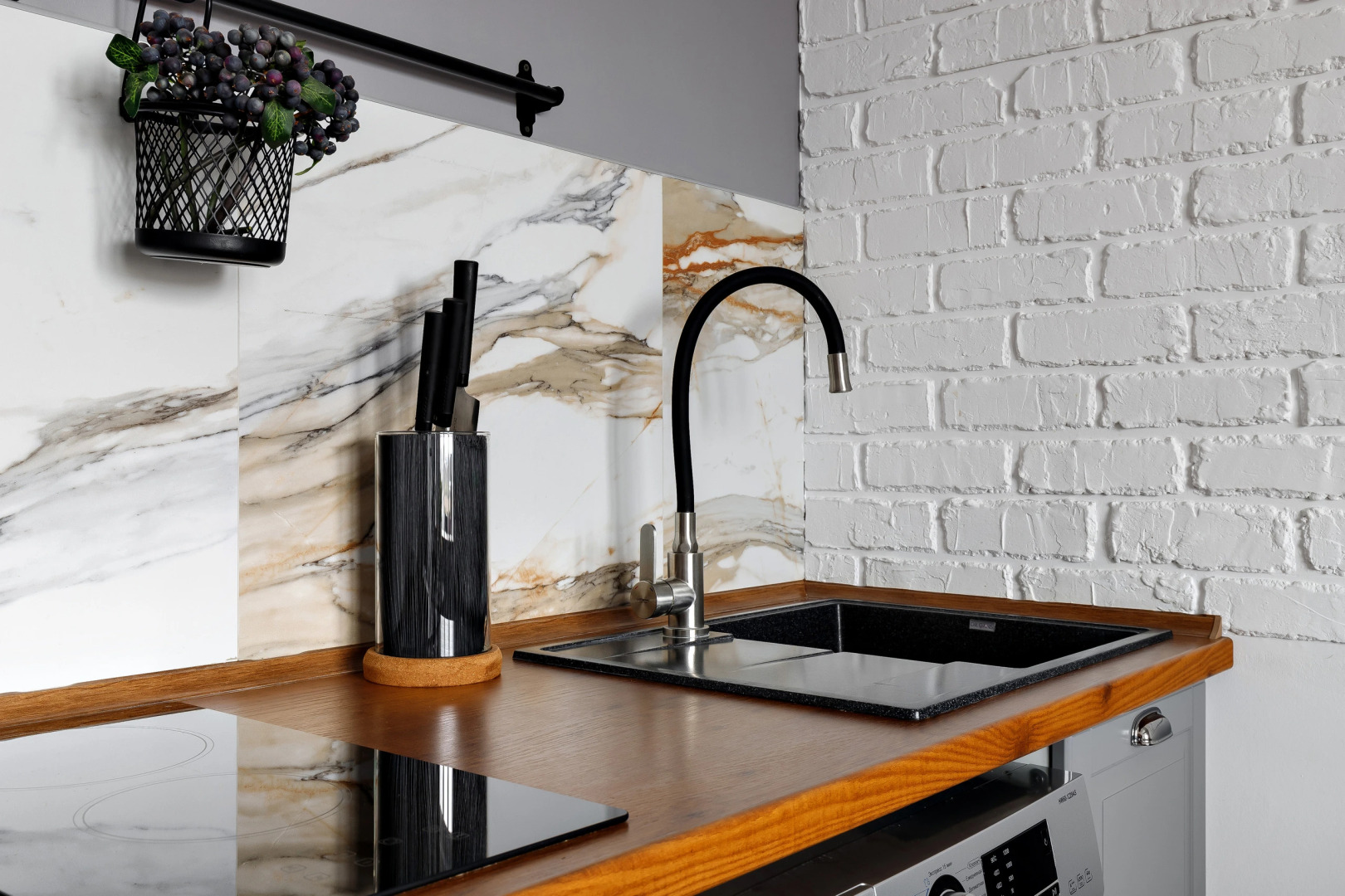 Квартира Стильный лофт на первой линии парка Галицкого