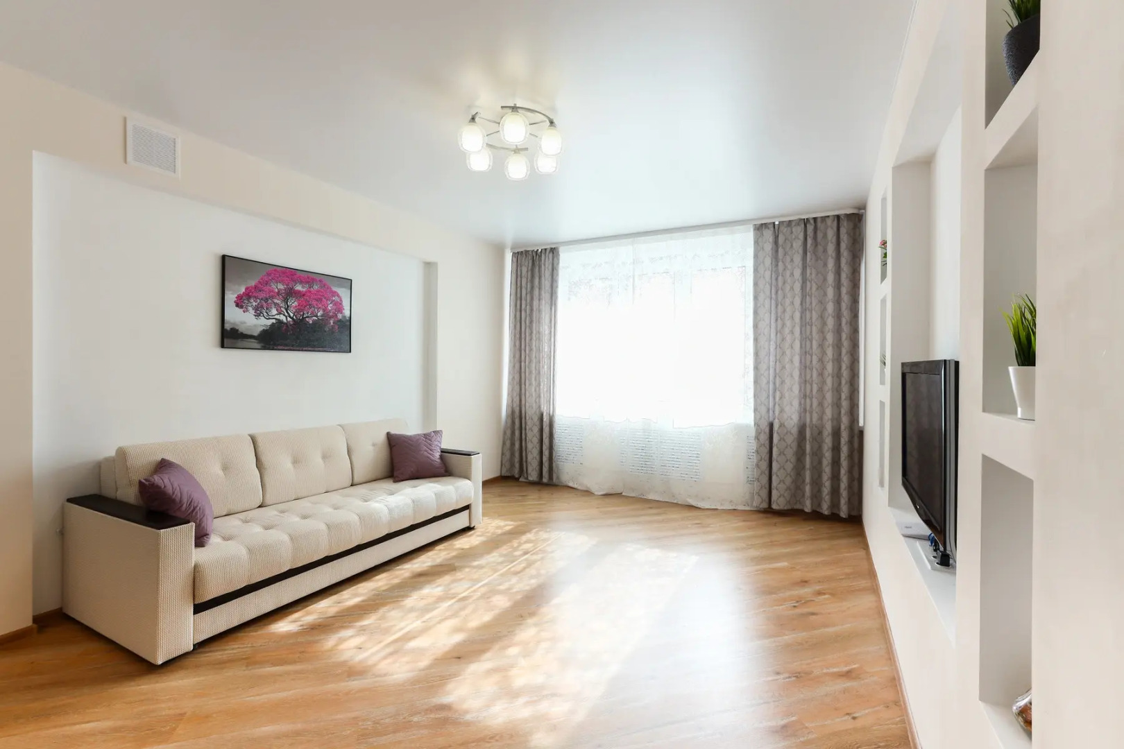 Апартаменты Сутки Уфа на Рихарда Зорге 63/5