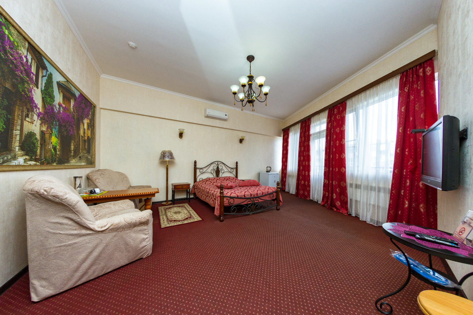 Gostevoj Dom Malen'kij Parizh