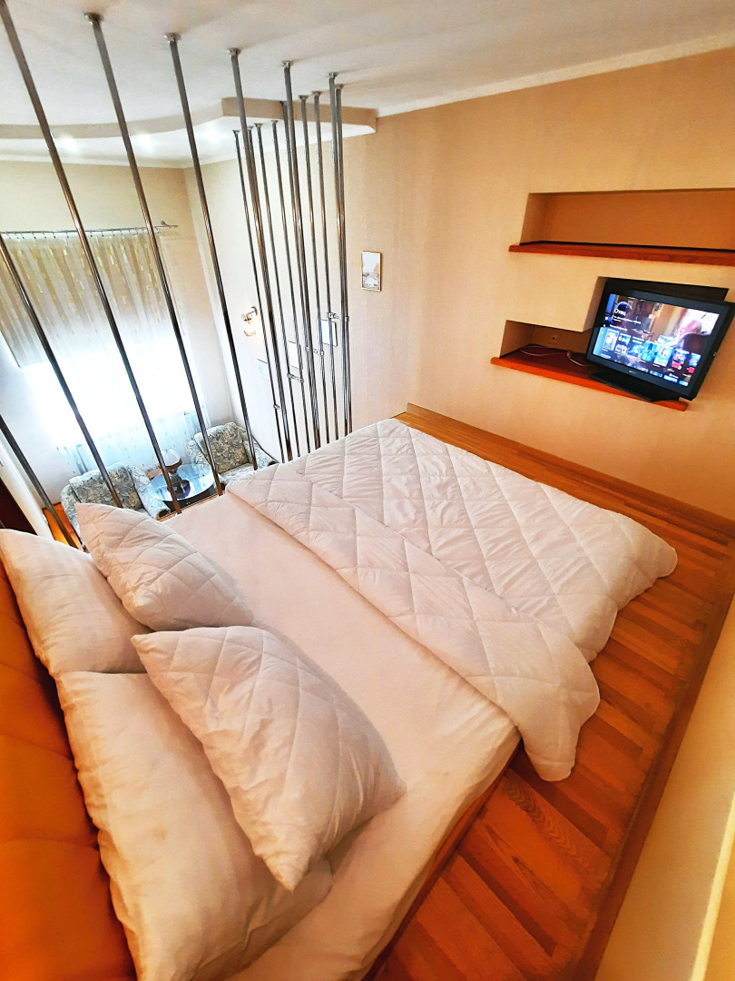 Апартаменты 4 метра над Уровнем Неба Alex