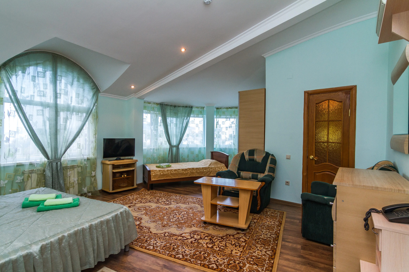 Отель У Бочарова Ручья