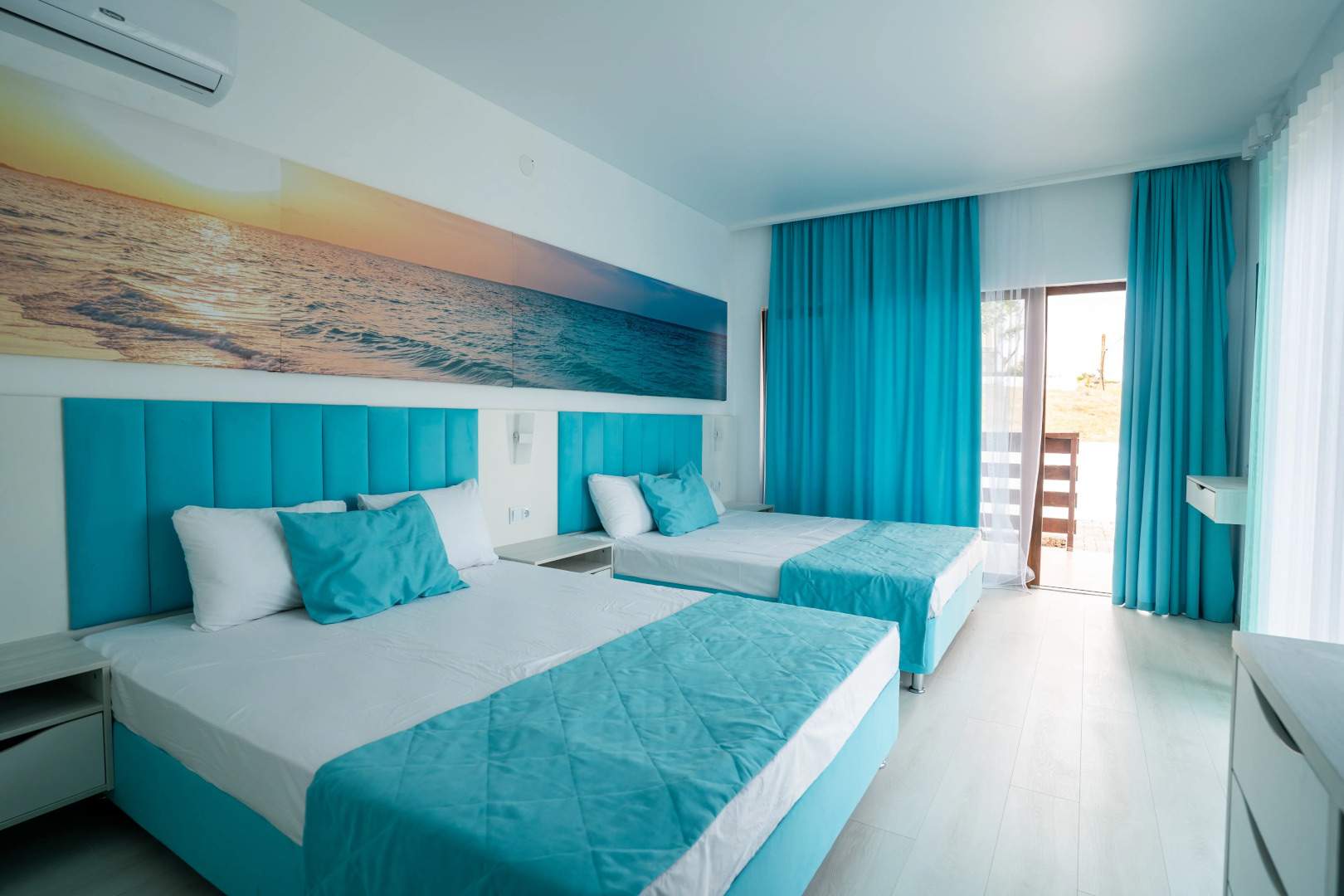 Семейный отель АзовЛенд