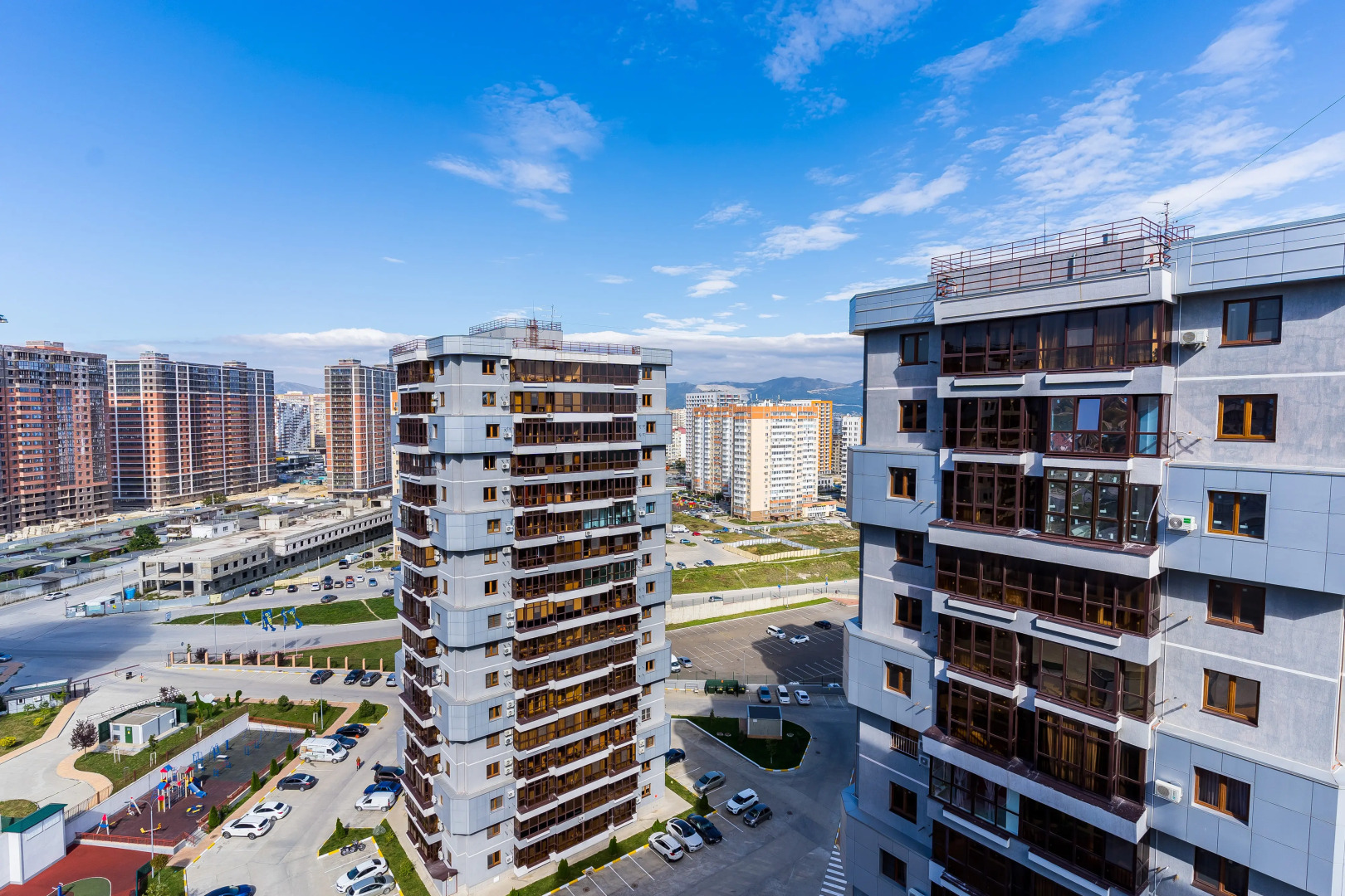 Апартаменты Просторные С Панорамным Балконом От LetoApart