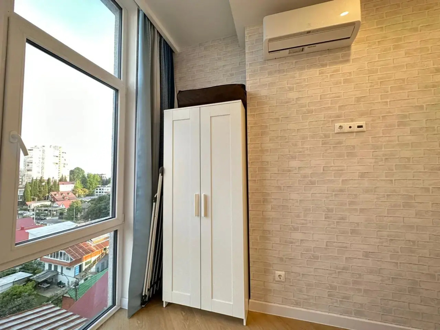 Море квартир уютная студия с панорамными окнами в центре Адлера 7