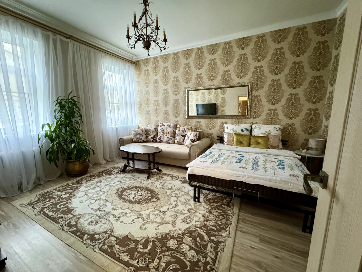 Просторная и светлая квартира в тихом центре