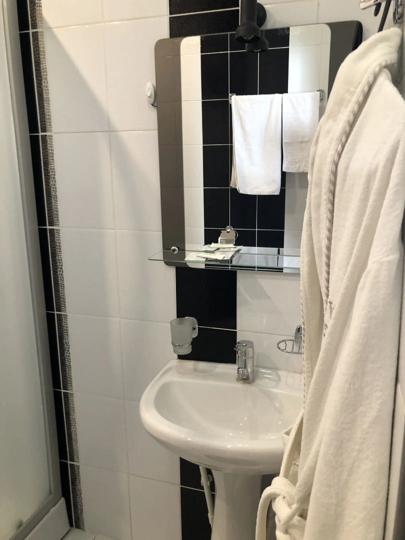 Отель Глория