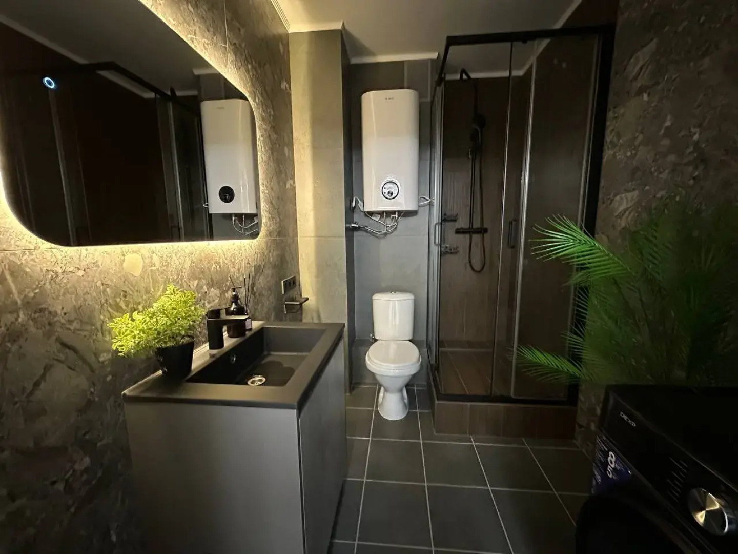 Квартира Поделам Просторная  с видом на озеро