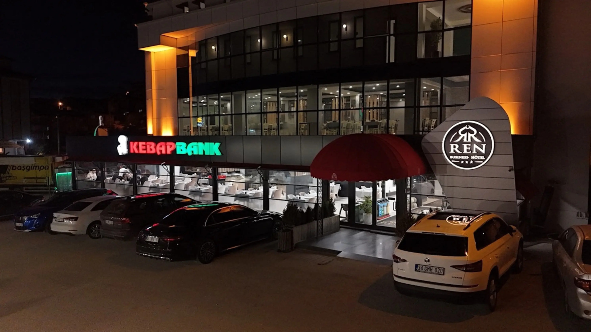 Отель Ren Business