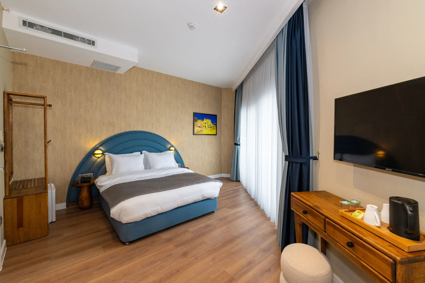 Nenessa Airport Hotel