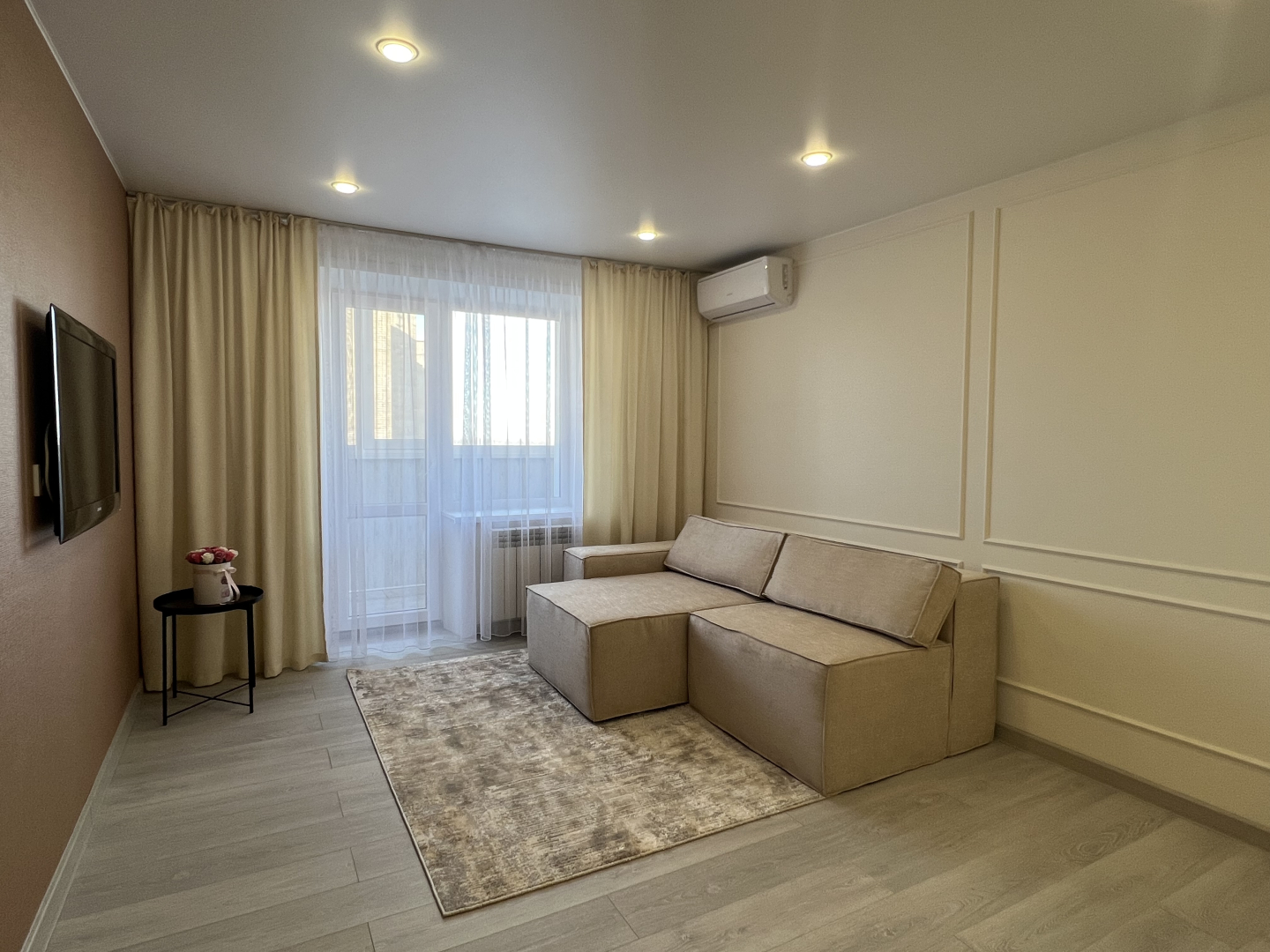 Апартаменты Дизайнерские "Batman-House"